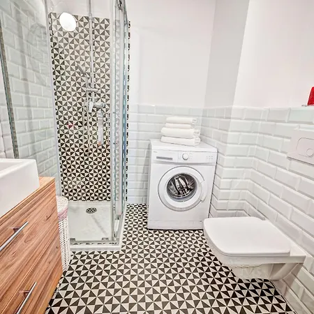 Homely Place 3* Poznań