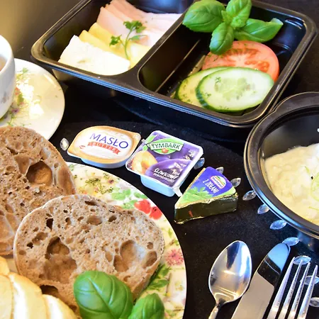 Homely Place 3* Poznań