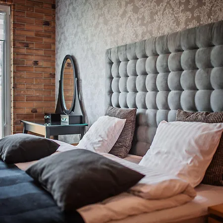 Homely Place Hotel Poznan