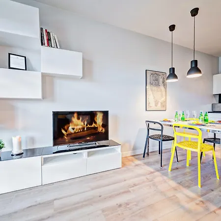 Homely Place 3* Poznan
