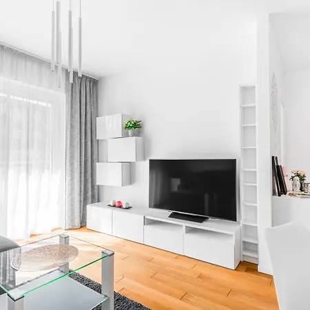 Hotel Homely Place Poznan