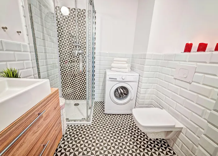 Homely Place 3* Poznań