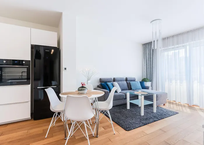 Homely Place 3* Poznań